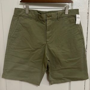 NWT Gap Men’s Light Green Khaki Shorts 10”